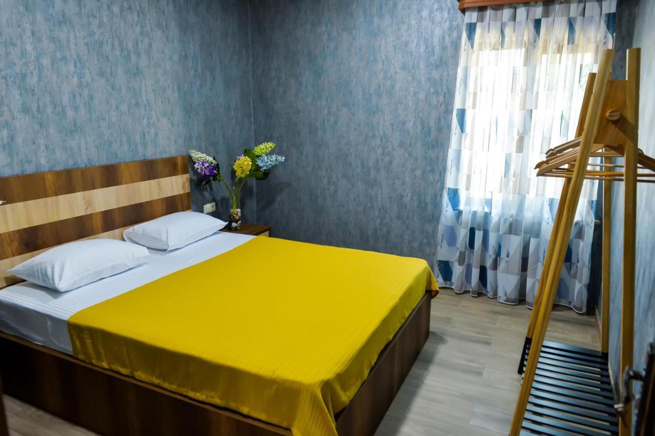 Lions Apartment Уреки Екстериор снимка